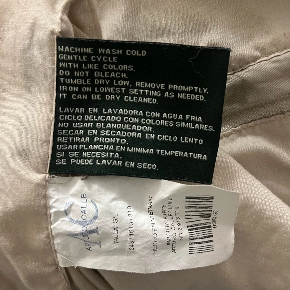 Weatherproof Jacket - Picture 4 of 6